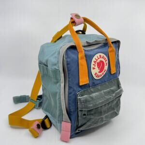 FJÄLLRÄVEN Kanken Me Mini Customized Multicolor Backpack